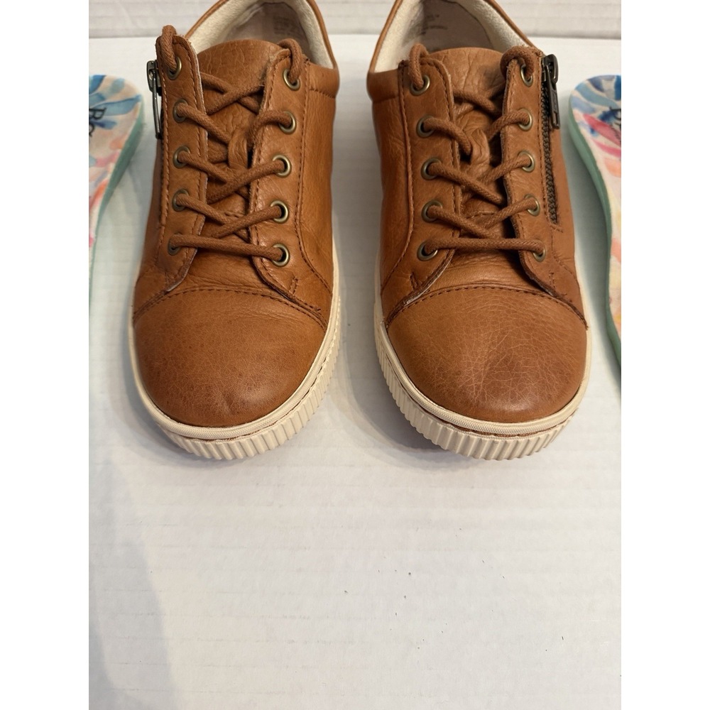 Born Women Tamara Distressed Leather Sneakers Size 6 Comfort Shoes Neutral Zip - Picture 2 of 10